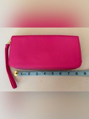 Bright Pink Women's Zip Wallet - Unbranded